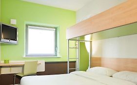 Hotel Ibis Budget Centre  2*
